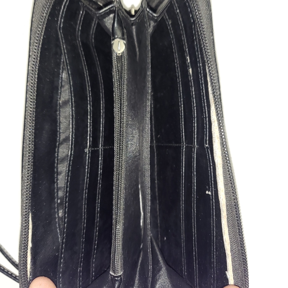 Beaded Wallet - Picture 2 of 3